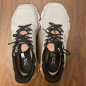 On Cloudflyer Sneakers